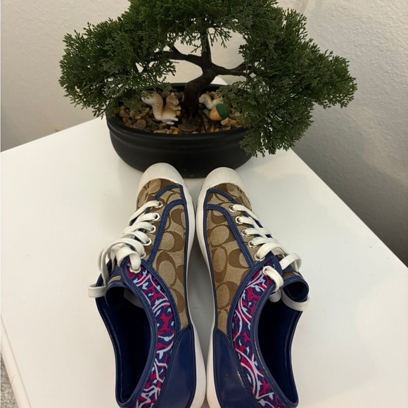 Coach 😍Brown and Blue Sneakers with Pink Accents - Picture 5 of 7